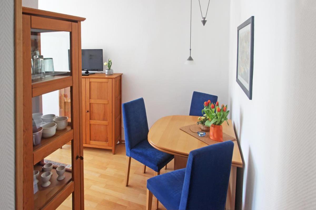 App. Deck 5, Idyll. Innenhof